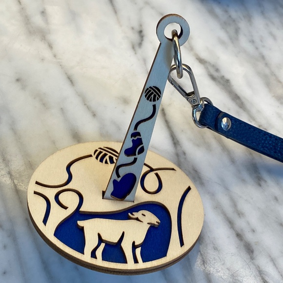 Wrist Yarn Holder: Sheep Design Wood Crochet Knitting Carousel Dispenser  - Picture 2 of 3